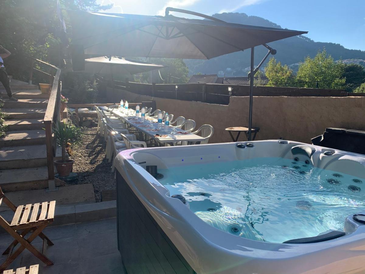 Gites Les Chalets Vezzani Spa Exterior photo